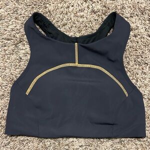 Lululemon High-Neck Wunder Train Bra
